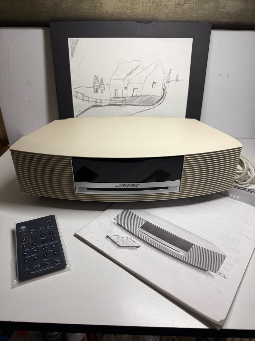 Bose Wave Model AWRCC2 Music System
With Multi-CD Changer